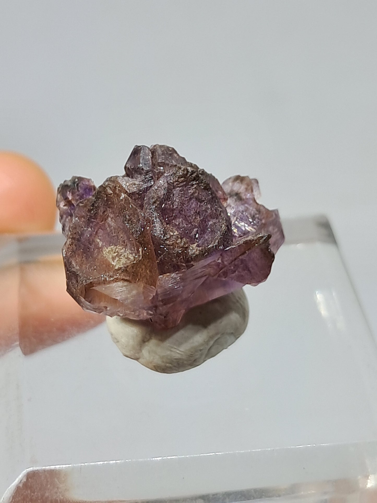 Cúmulo de amatista cetro con inclusiones Super Seven y formación de panal (Karur) | Cristal en bruto | Piedra natural | Ejemplar mineral n.° KA135