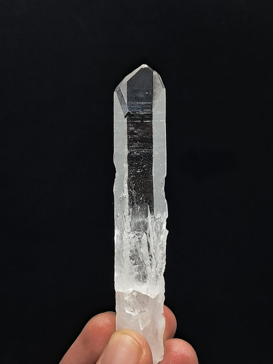 Cristal de cuarzo láser transparente (Santander, Colombia) Punta natural | Ejemplar mineral n.° COQ35