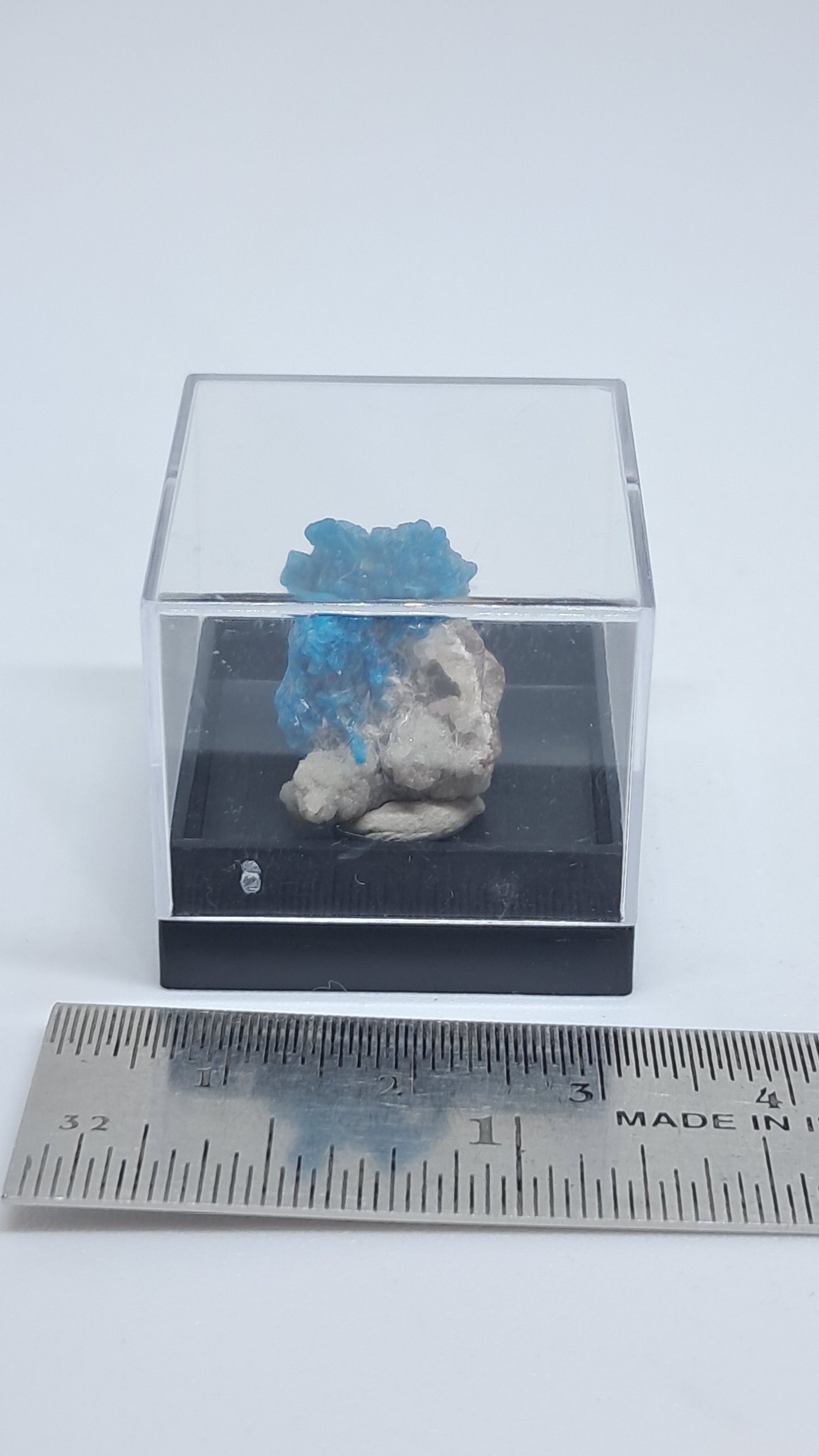 Pentagonita en Matriz de Heulandita (Wagholi) Cristal en Bruto | Piedra Natural | Raro Espécimen Mineral #CV71