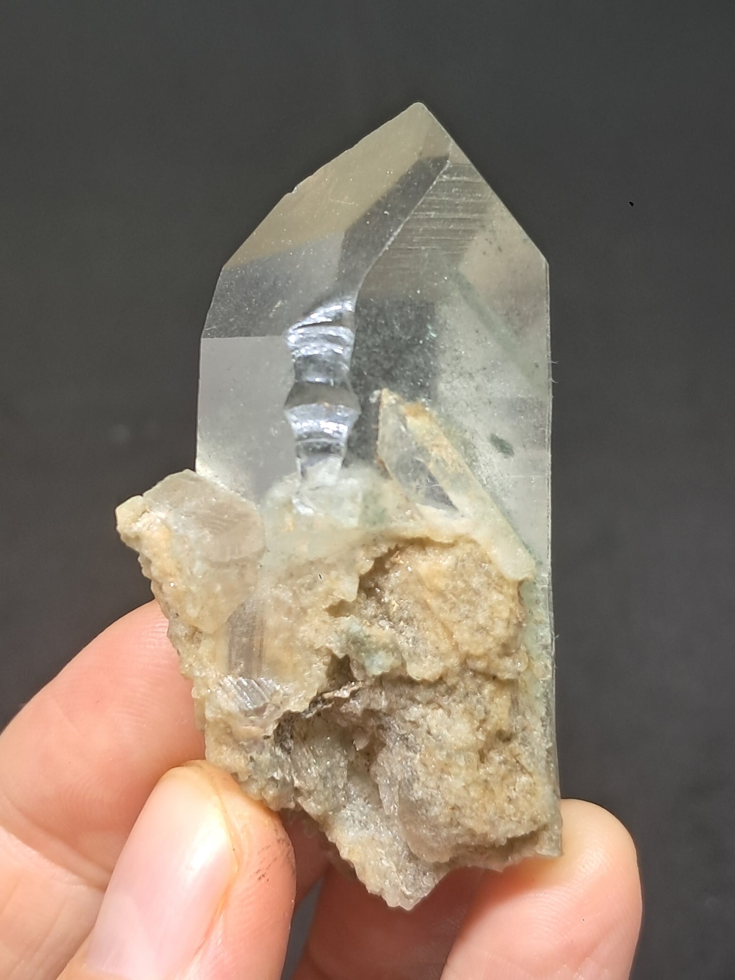 Punta natural de cuarzo fantasma de clorita (Kullu) | Cristal chamánico de jardín #CQ71