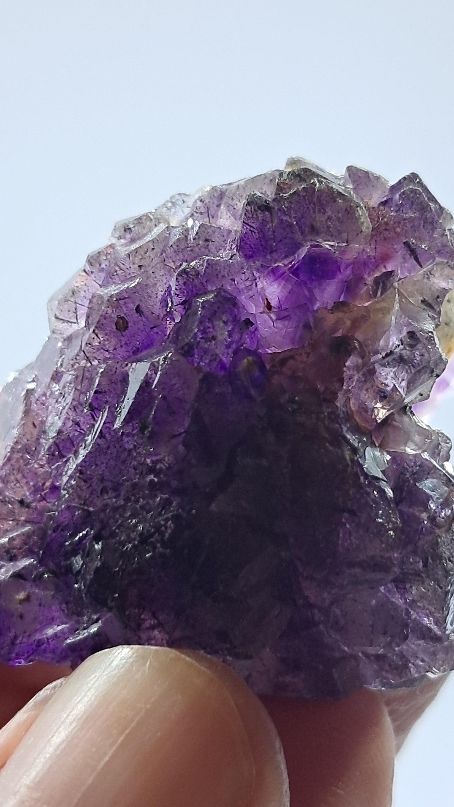Amatista Elestial Morada Profunda | Inclusiones de Hematita Goetita Rutilo | Cristal Natural | Espécimen Mineral #KA196