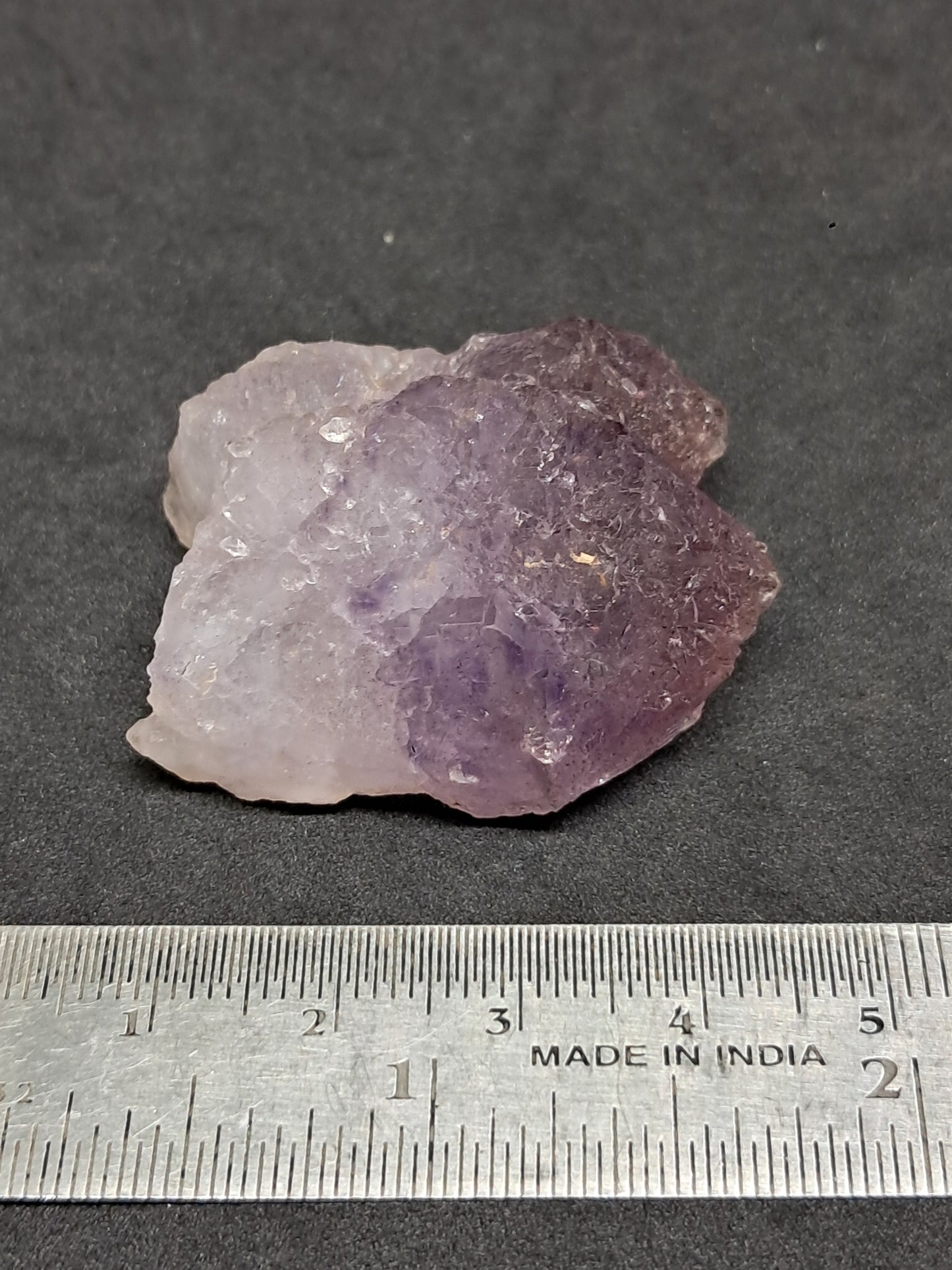 Punta de cristal de amatista grabada con cetro maclado (Karur) | Piedra natural | Ejemplar mineral n.° KA91