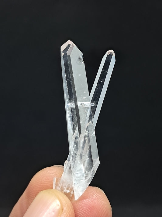 Cuarzo láser intersecante (Santander, Colombia), punta natural superclara | Ejemplar mineral n.° COQ2