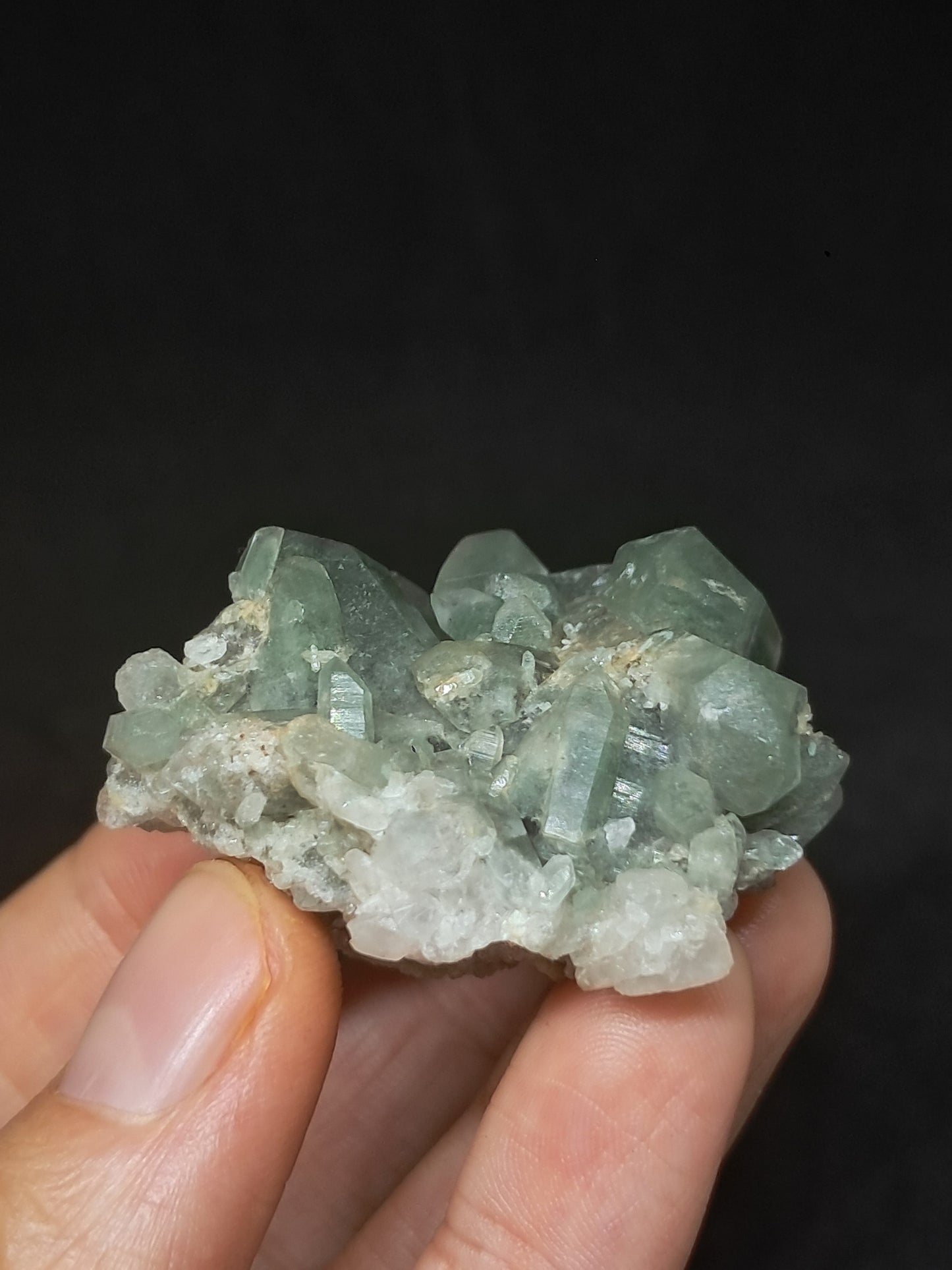 Racimo Natural de Cuarzo Fantasma Clorita (Kullu) | Cristal Chamánico Jardín #CQ68