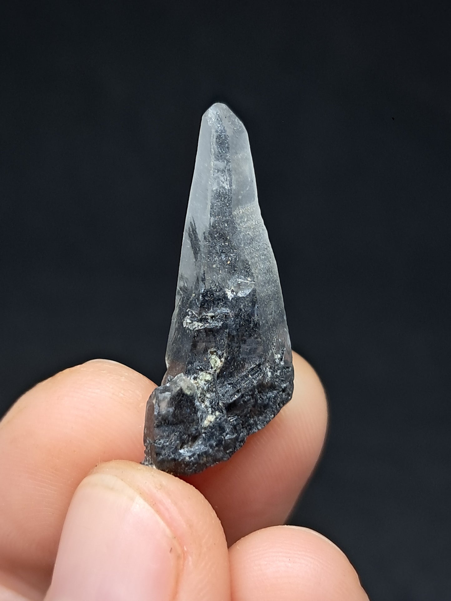 Punta de Cuarzo Turmalinado (Karur) Cristal Natural | Espécimen Mineral #TQ36