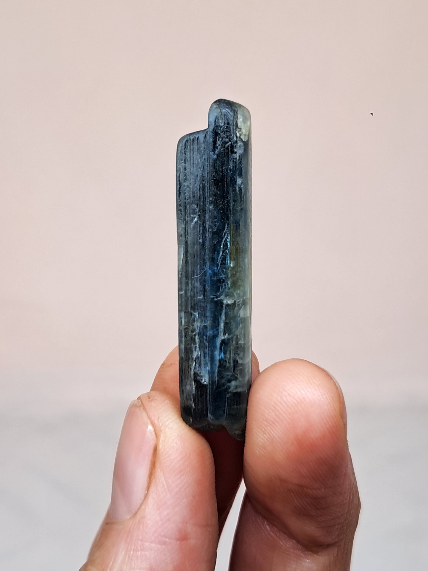 Piedra natural cianita azul (Nepal) n.° KY23