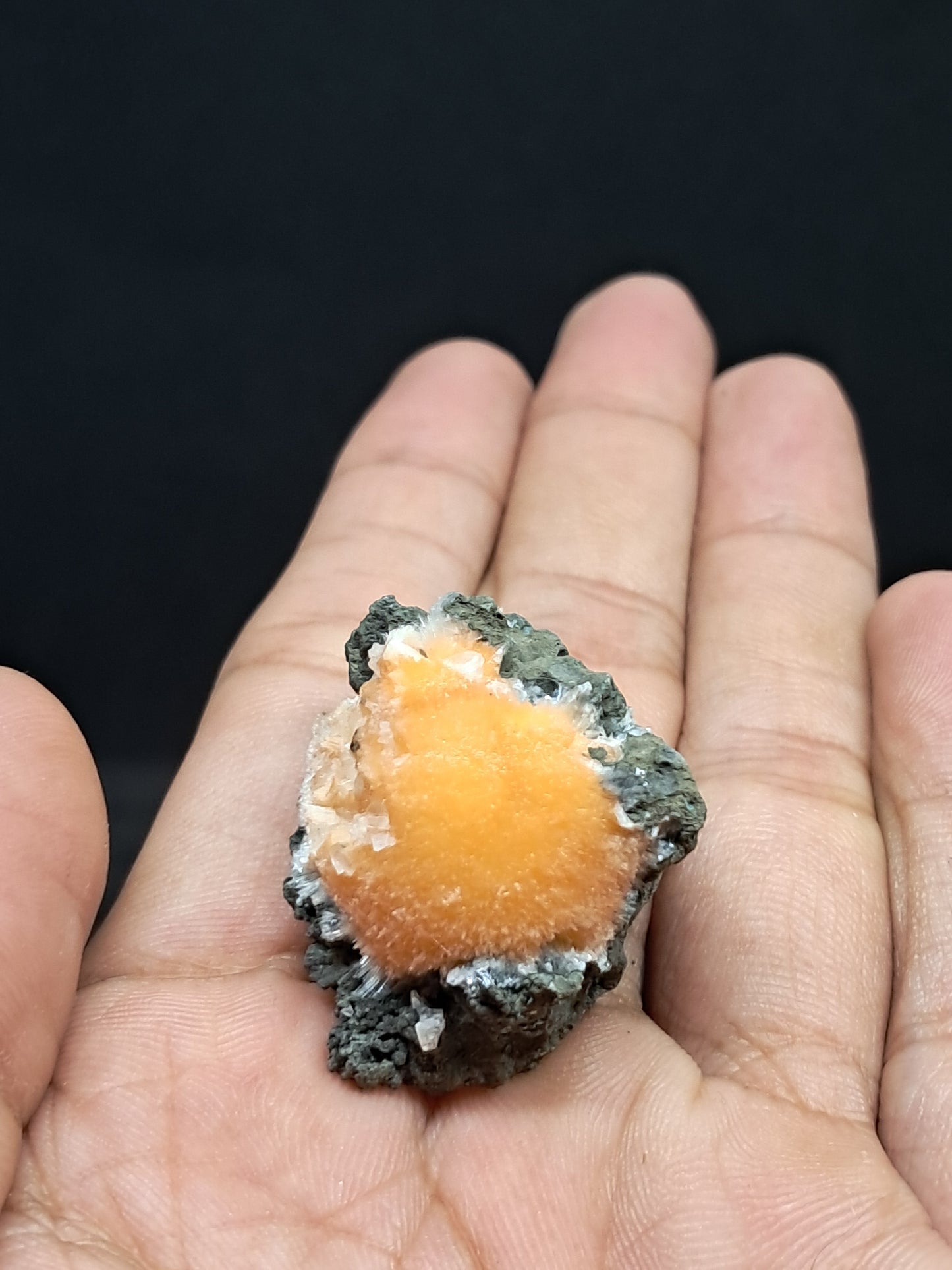 Muestra de mineral de Thomsonita con mesolita (Madhya Pradesh) | Zeolita n.° THM6