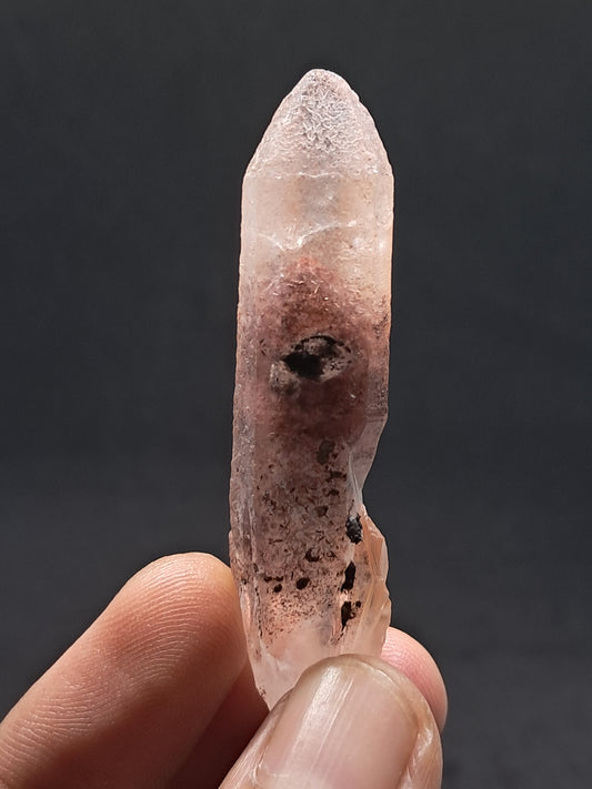 Cuarzo fantasma hematita (Telangana) Cristal natural | Punta grande | Ejemplar mineral n.° HPQ39