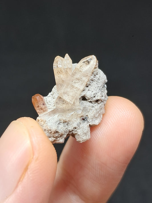 Cristales de topacio natural en matriz (México), piedra preciosa rara | Ejemplar mineral n.° TPZ13