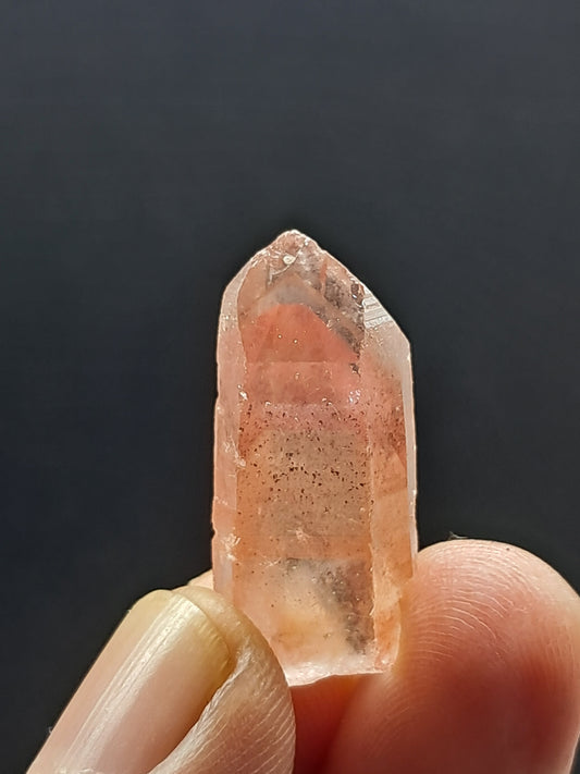 Cuarzo fantasma hematita (Telangana) | Cristal natural | Doble fantasma | Ejemplar mineral n.° HPQ43
