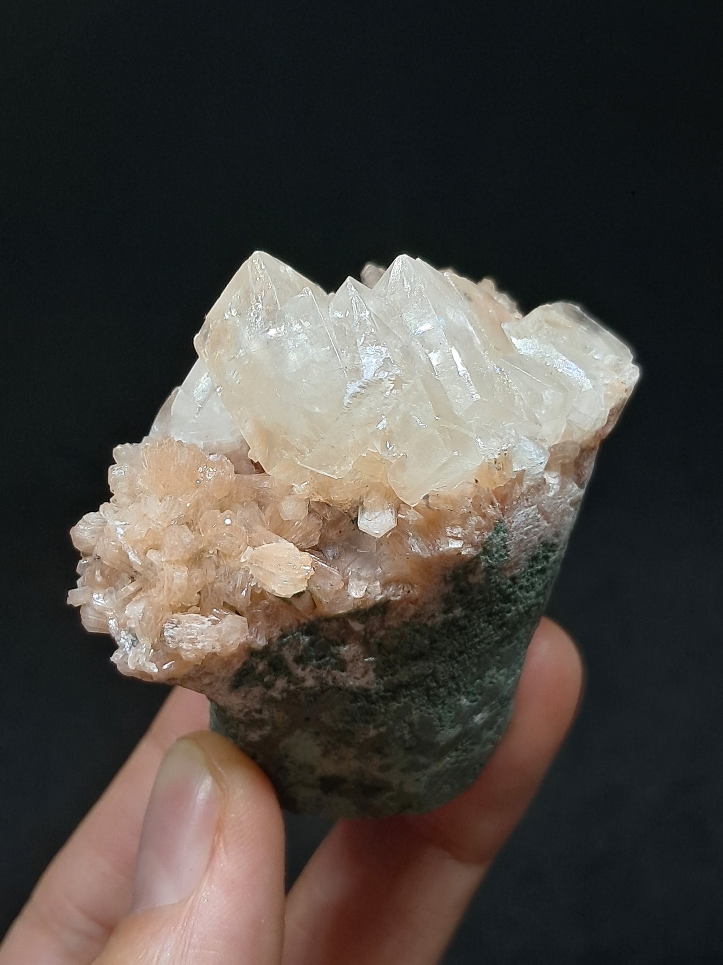 Calcita con estellerita en matriz de basalto (Ajanta) Cristal natural | Piedra en bruto | Muestra mineral #CA40
