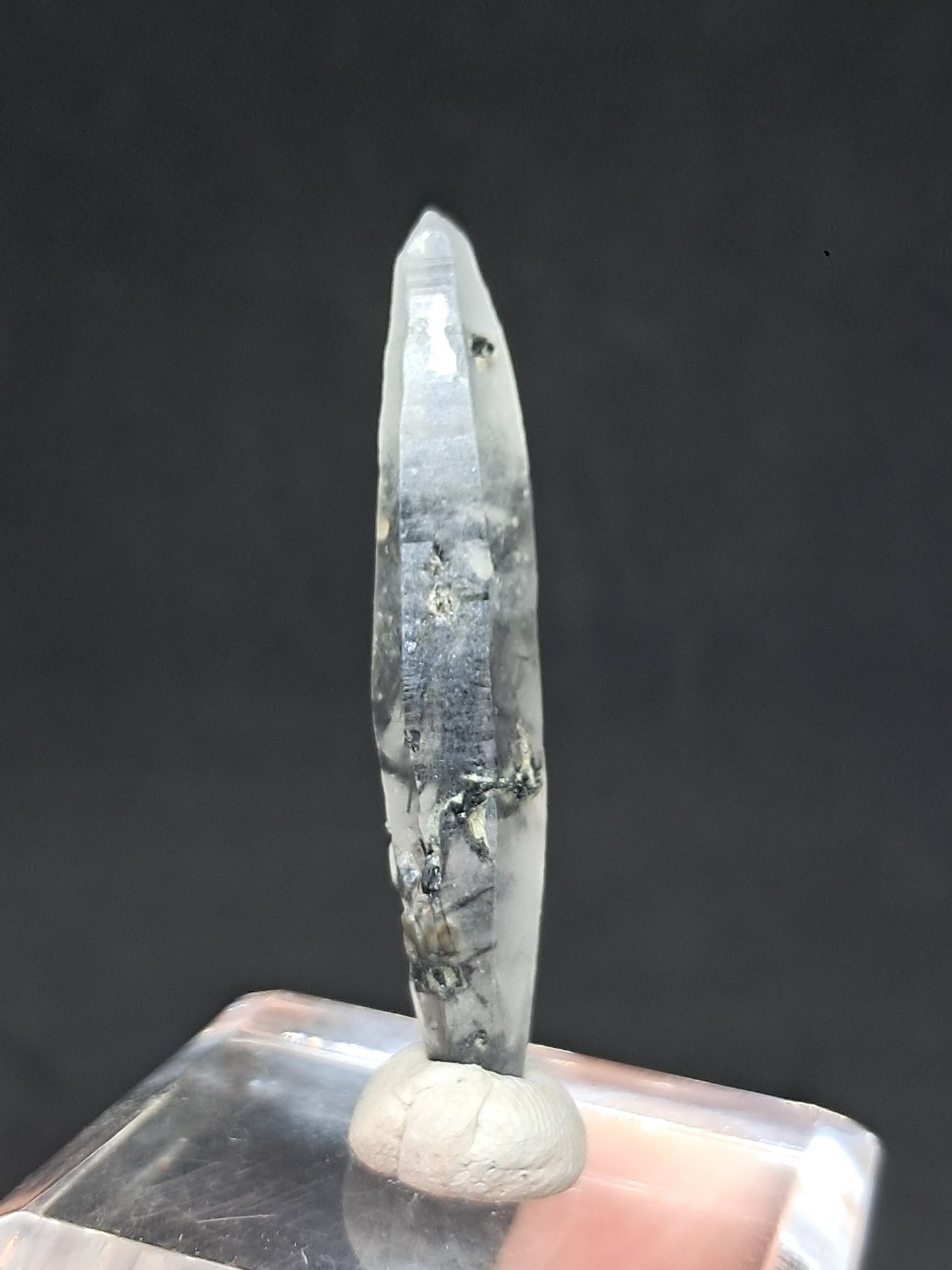 Punta de Cuarzo Turmalinado DT (Karur) Cristal Natural Doble Terminación | Muestra de Mineral #TQ31