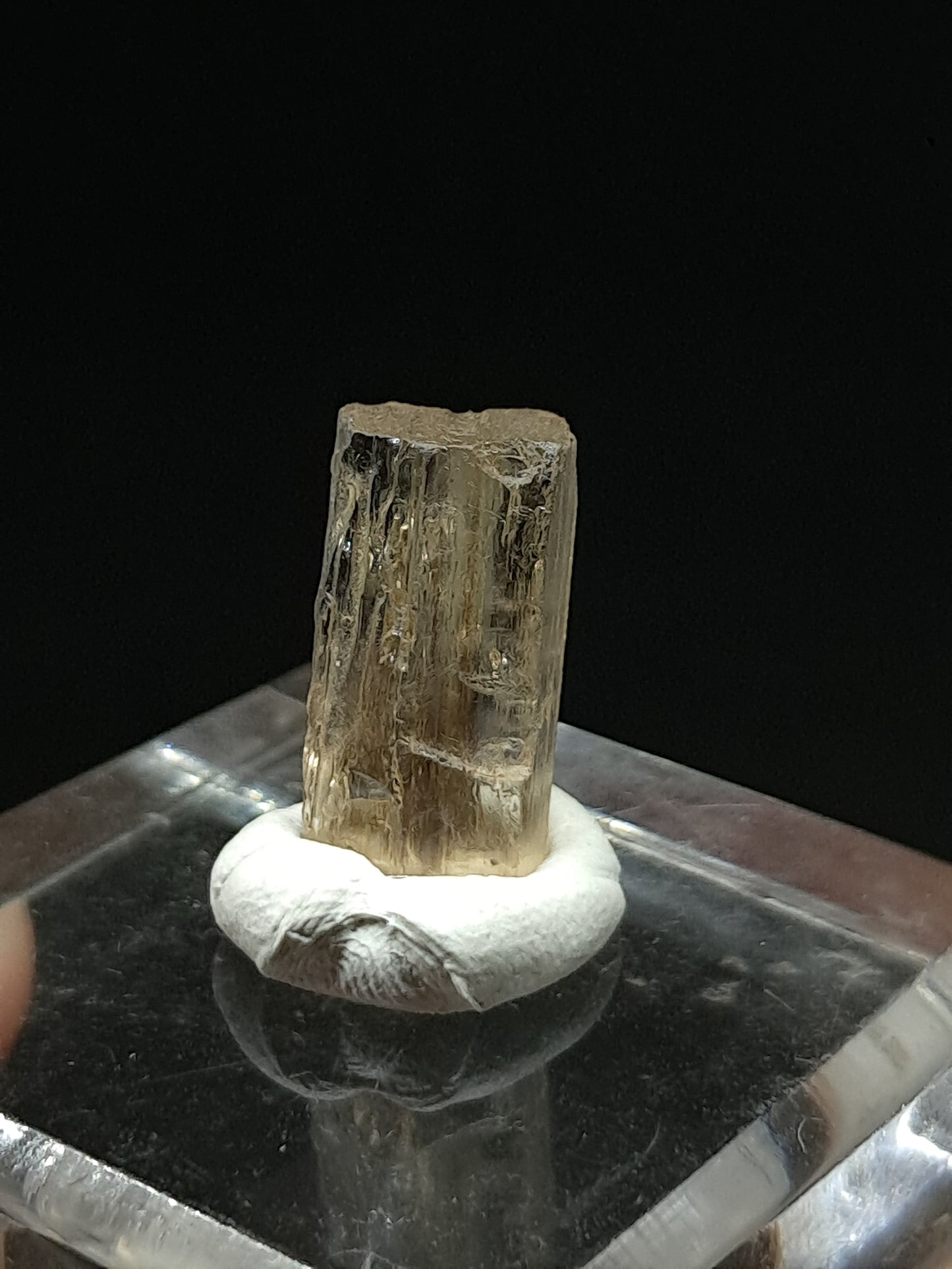 Fluorescent Scapolite Crystal (Karur) UV Reactive | Rough Stone | Natural Mineral Specimen #SCP19