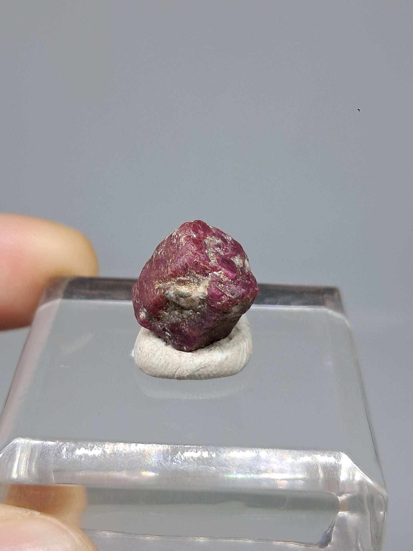 Cristal de rubí en bruto (Tamil Nadu) Piedra natural | Muestra de mineral #RB21