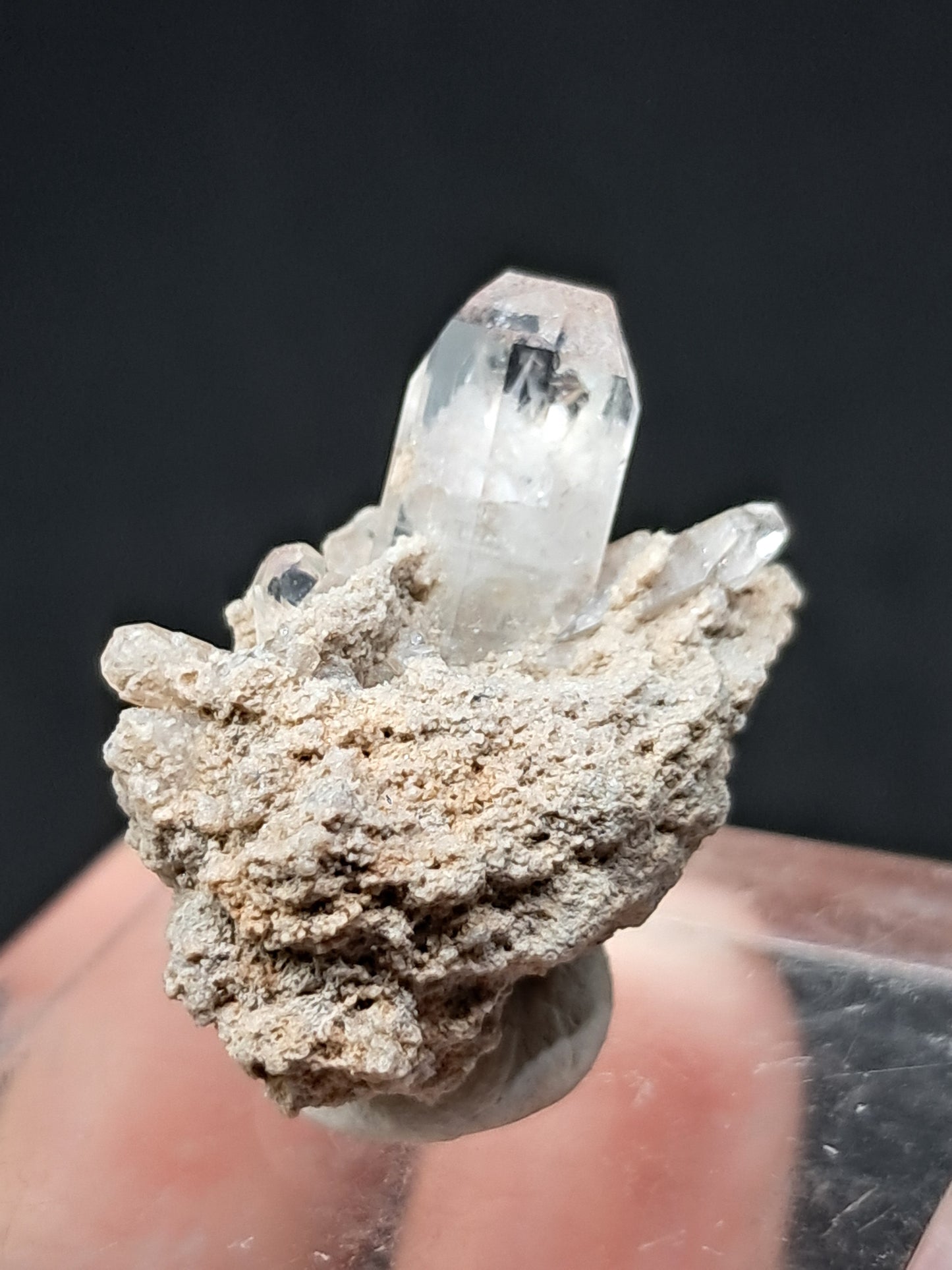 Cristal de topacio blanco natural en matriz (México), piedra preciosa rara | Ejemplar mineral n.° TPZ4