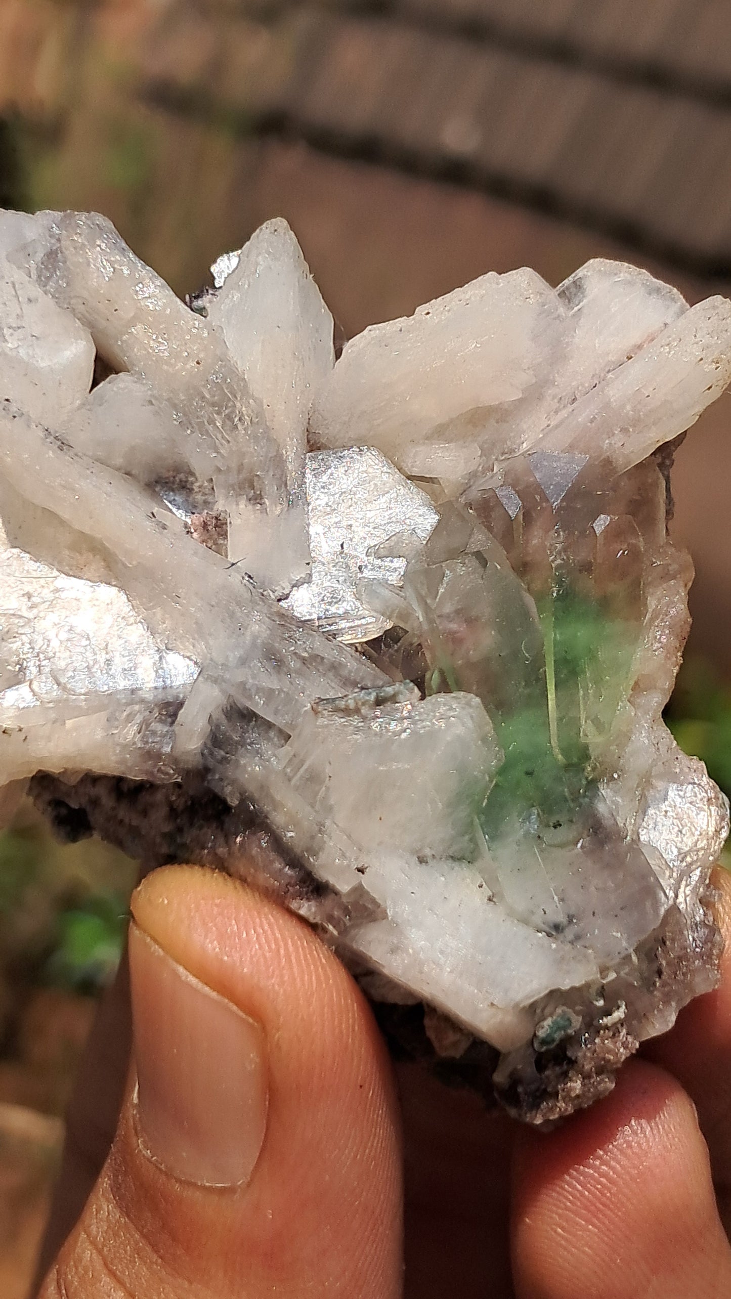 Apofilita verde (Fluorapofilita) con Estilbita en matriz (Ajanta) Cristal natural | Espécimen mineral #GA20