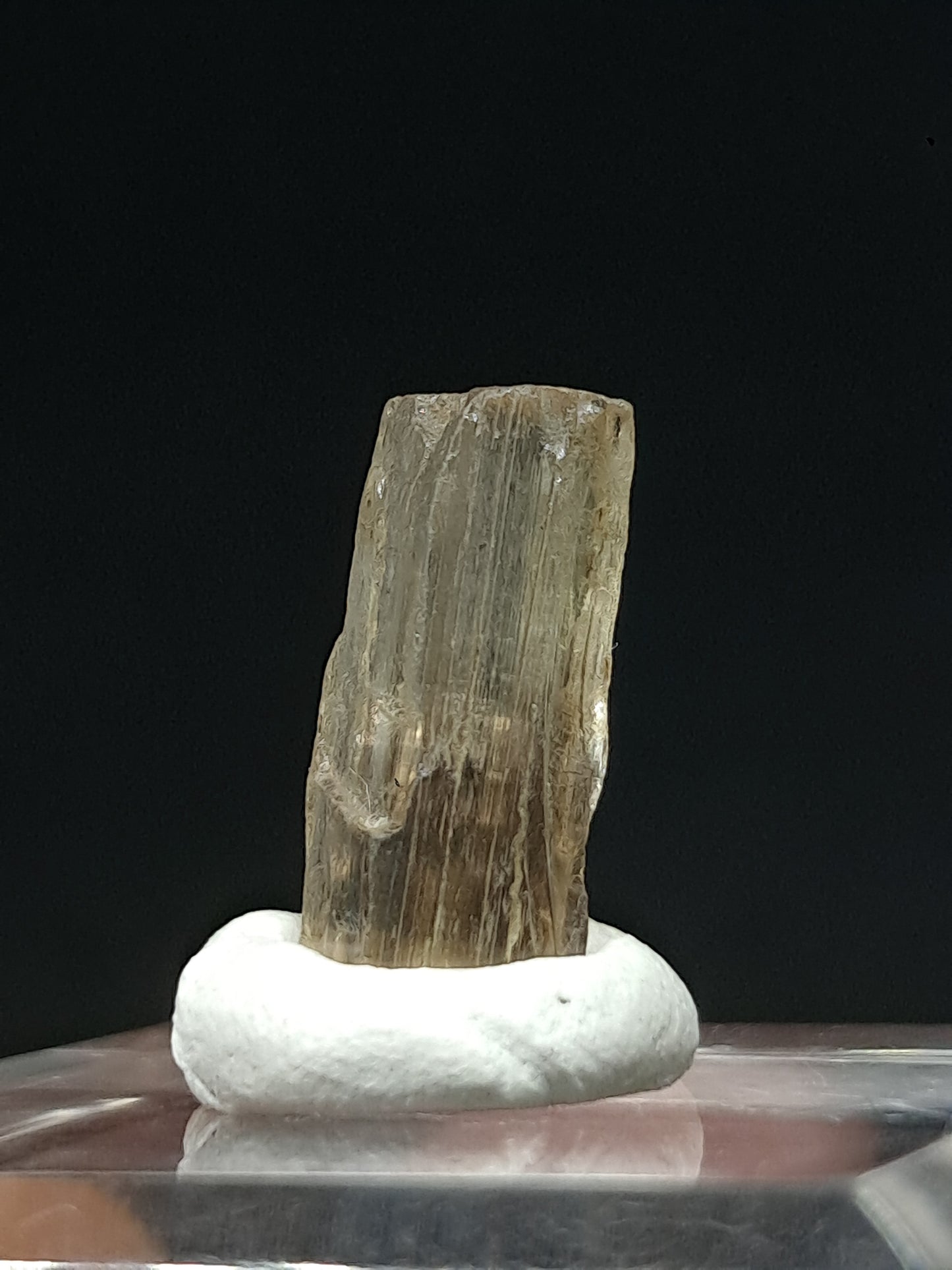 Fluorescent Scapolite Crystal (Karur) UV Reactive | Rough Stone | Natural Mineral Specimen #SCP19
