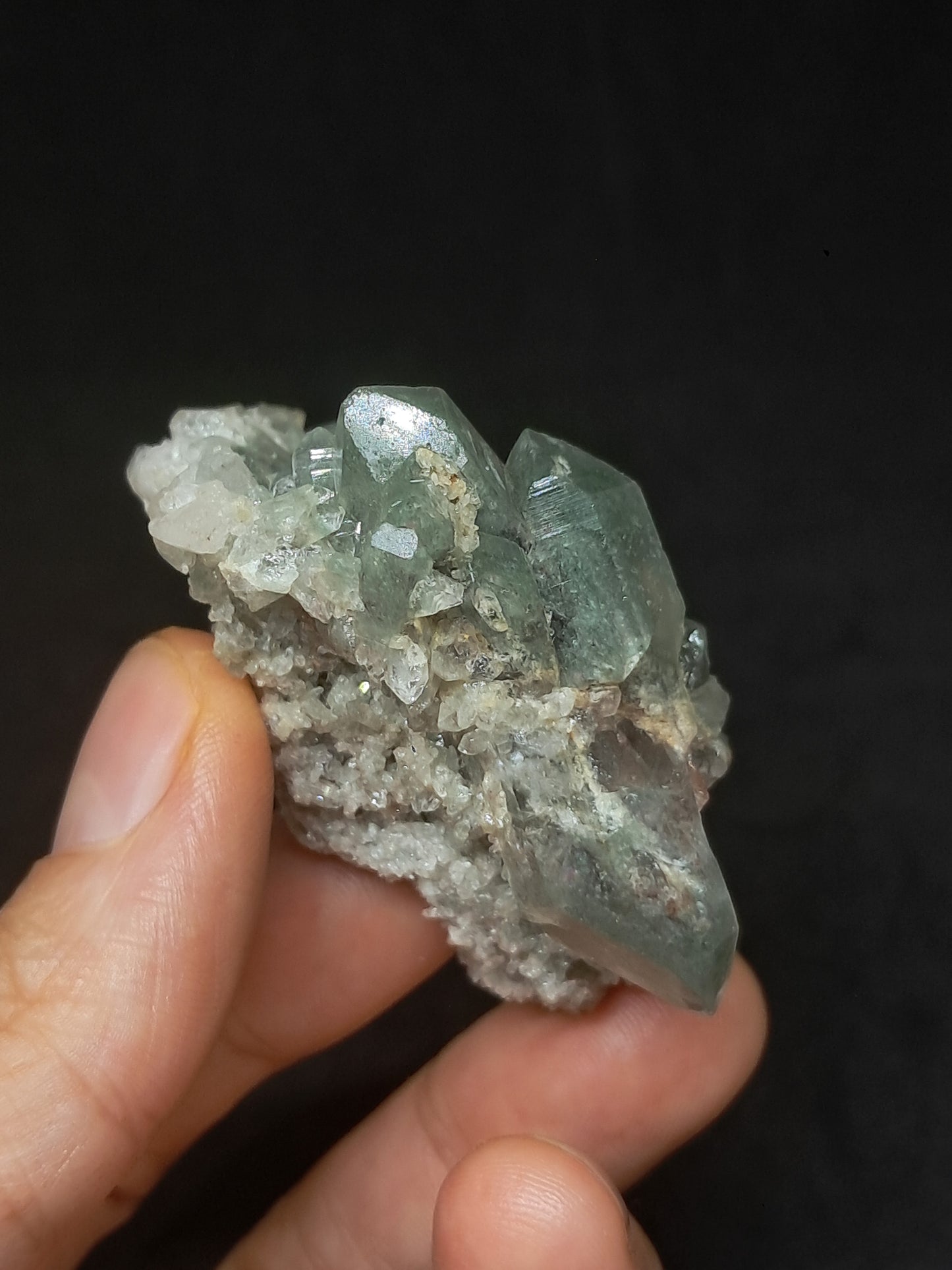 Racimo Natural de Cuarzo Fantasma Clorita (Kullu) | Cristal Chamánico Jardín #CQ68