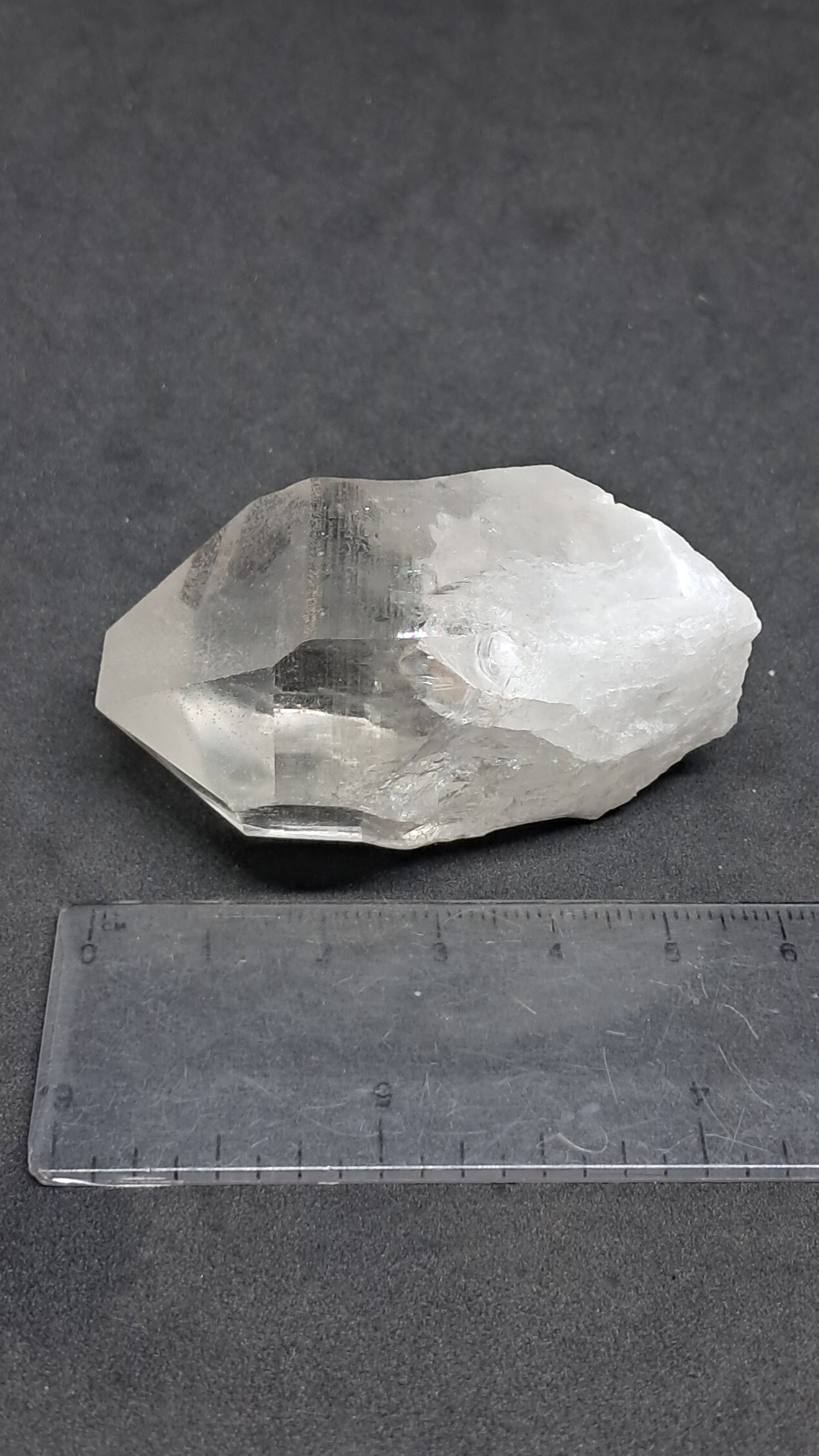 Cuarzo del Himalaya con terminación plana | Cristal natural | Ejemplar mineral n.° CH80
