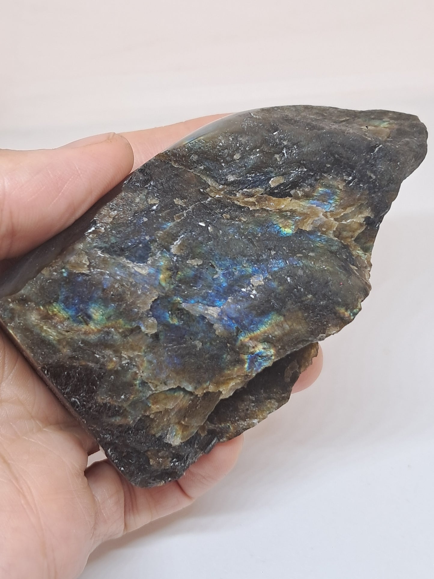 Labradorita | Cristal natural | Piedra semipulida y semipulida | Azul, amarillo y morado | Buena iridiscencia #LB2