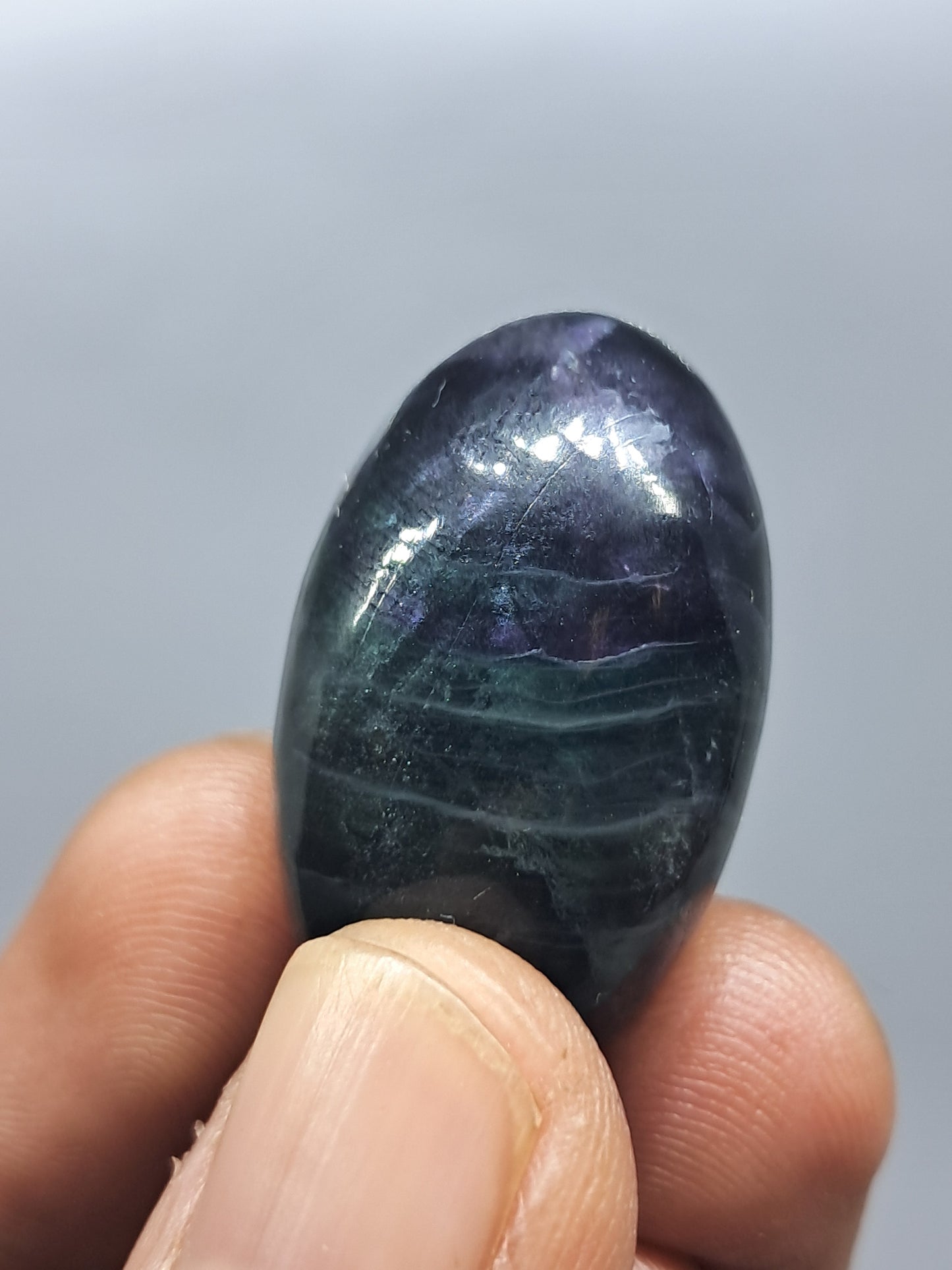 Shivalingam de fluorita arcoíris | Piedra de cristal natural pulida n.° RF5