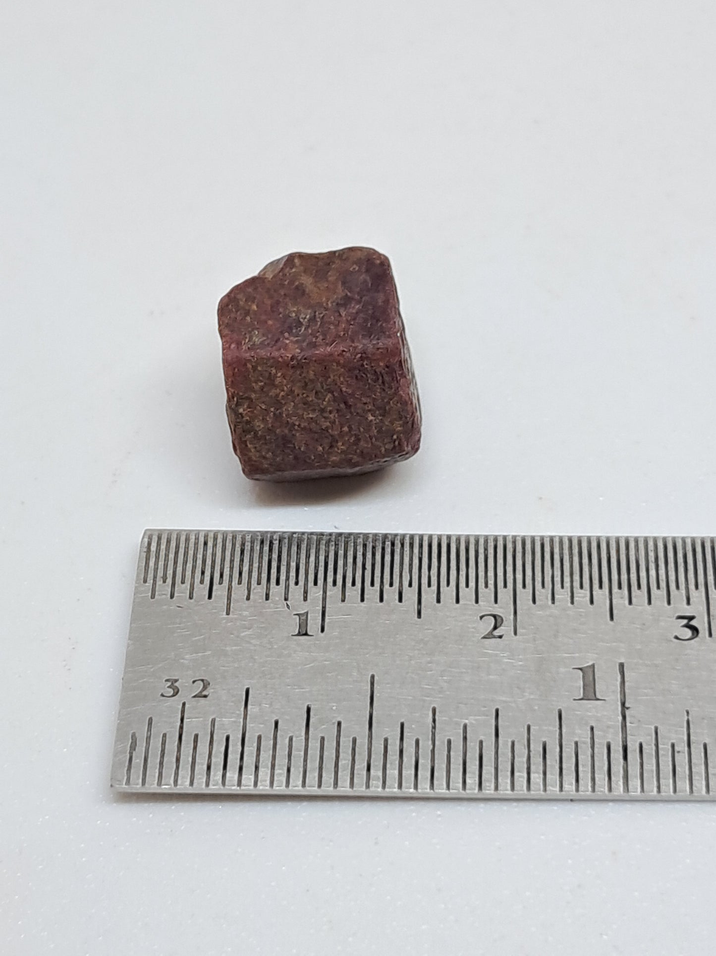 Cristal de rubí en bruto (Tamil Nadu) Piedra natural | Muestra mineral #RB24