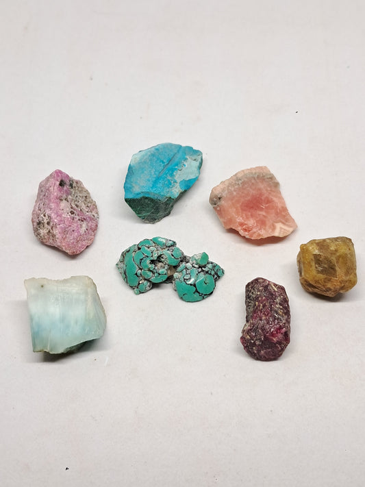 Set de 7 pequeños cristales crudos (piedra natural no preciosa) #RCS12