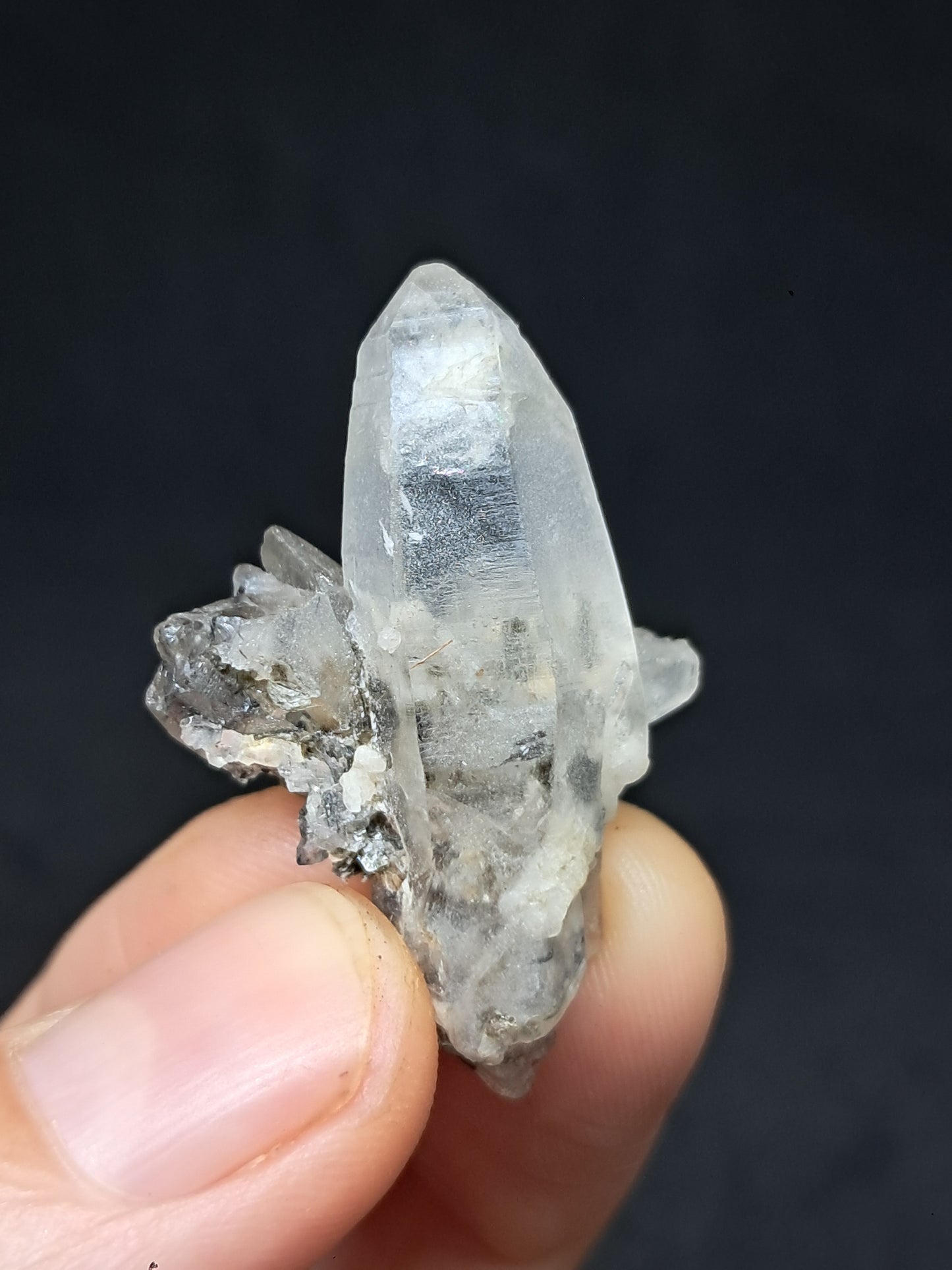 Punta de Cuarzo Turmalinado (Karur) Cristal Natural | Muestra Mineral #TQ32