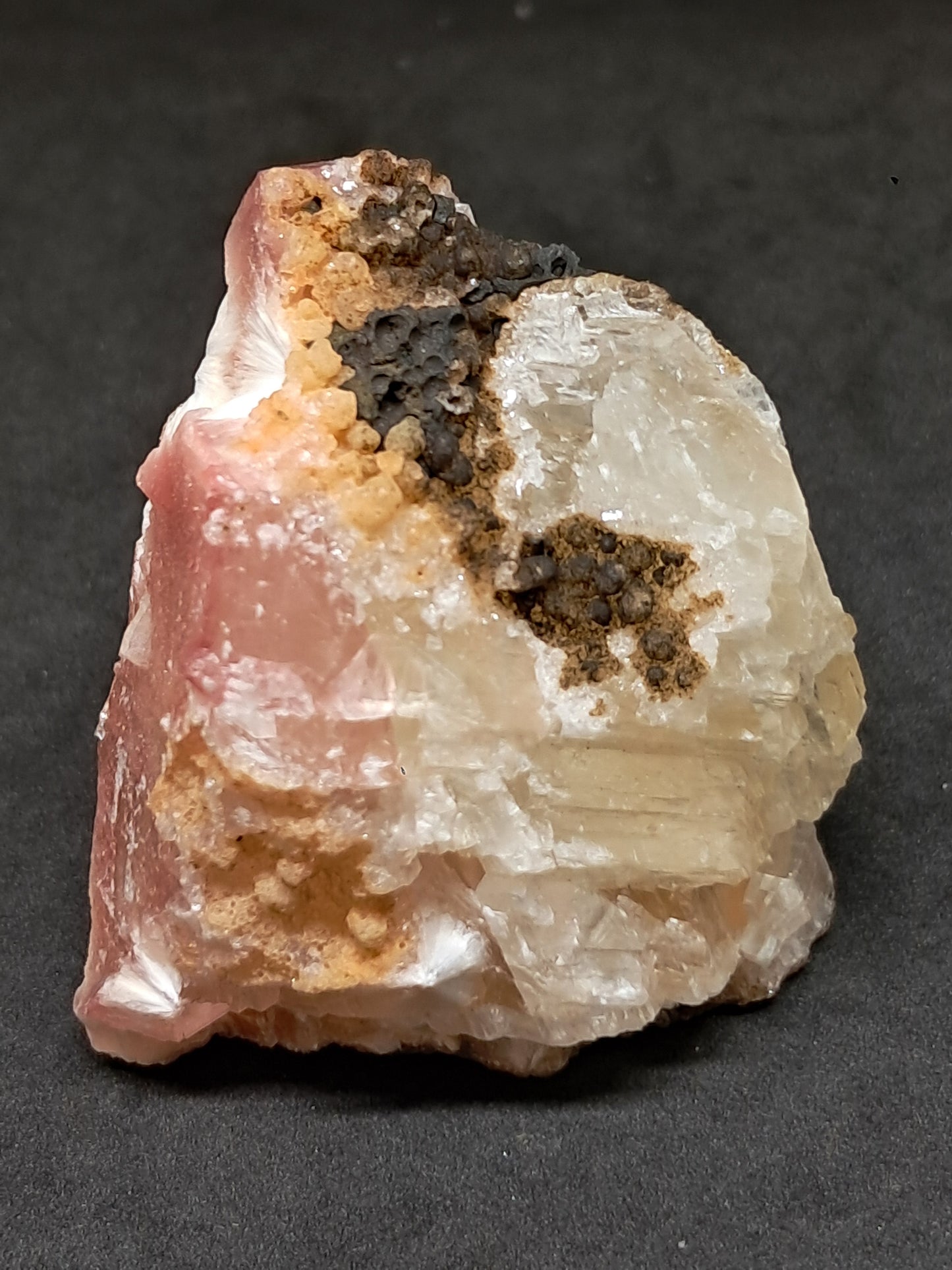Calcita rojiza/rosa con mesolita *Hallazgo raro* (Pithampur) Cristal natural | Piedra en bruto | Espécimen mineral #CA36
