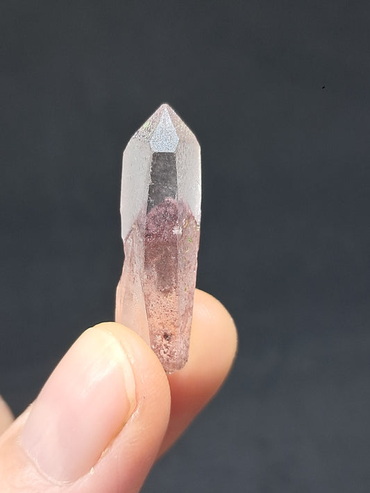 Cuarzo Fantasma Hematita (Telangana) Punta de Cristal Natural | Ejemplar Mineral n.° HPQ16