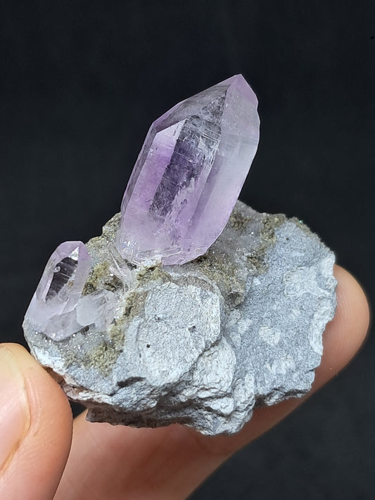Cristal de amatista de Veracruz en matriz (México) | Punta natural | Ejemplar mineral n.° VA13