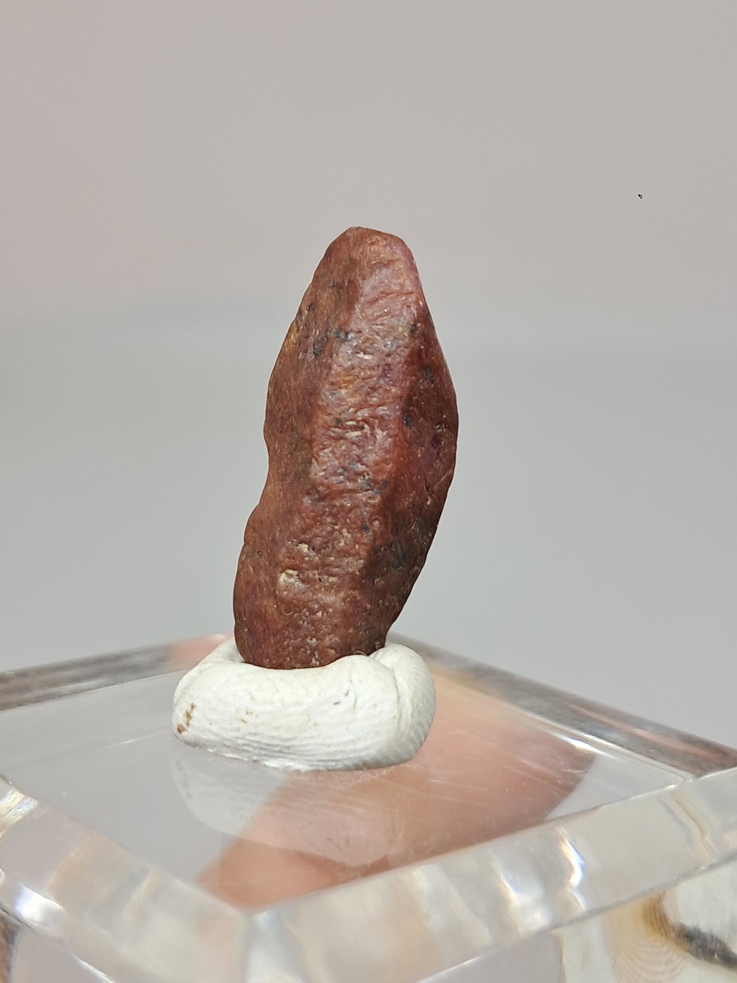 Cristal de rubí en bruto (Tamil Nadu) Piedra natural | Muestra mineral #RB31