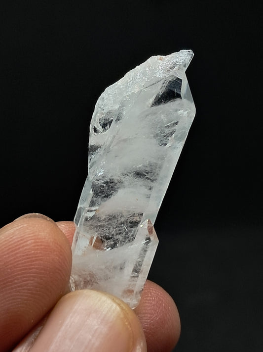 Cristal de cuarzo transparente Faden (Santander, Colombia) Punta natural | Ejemplar mineral n.° COQ32