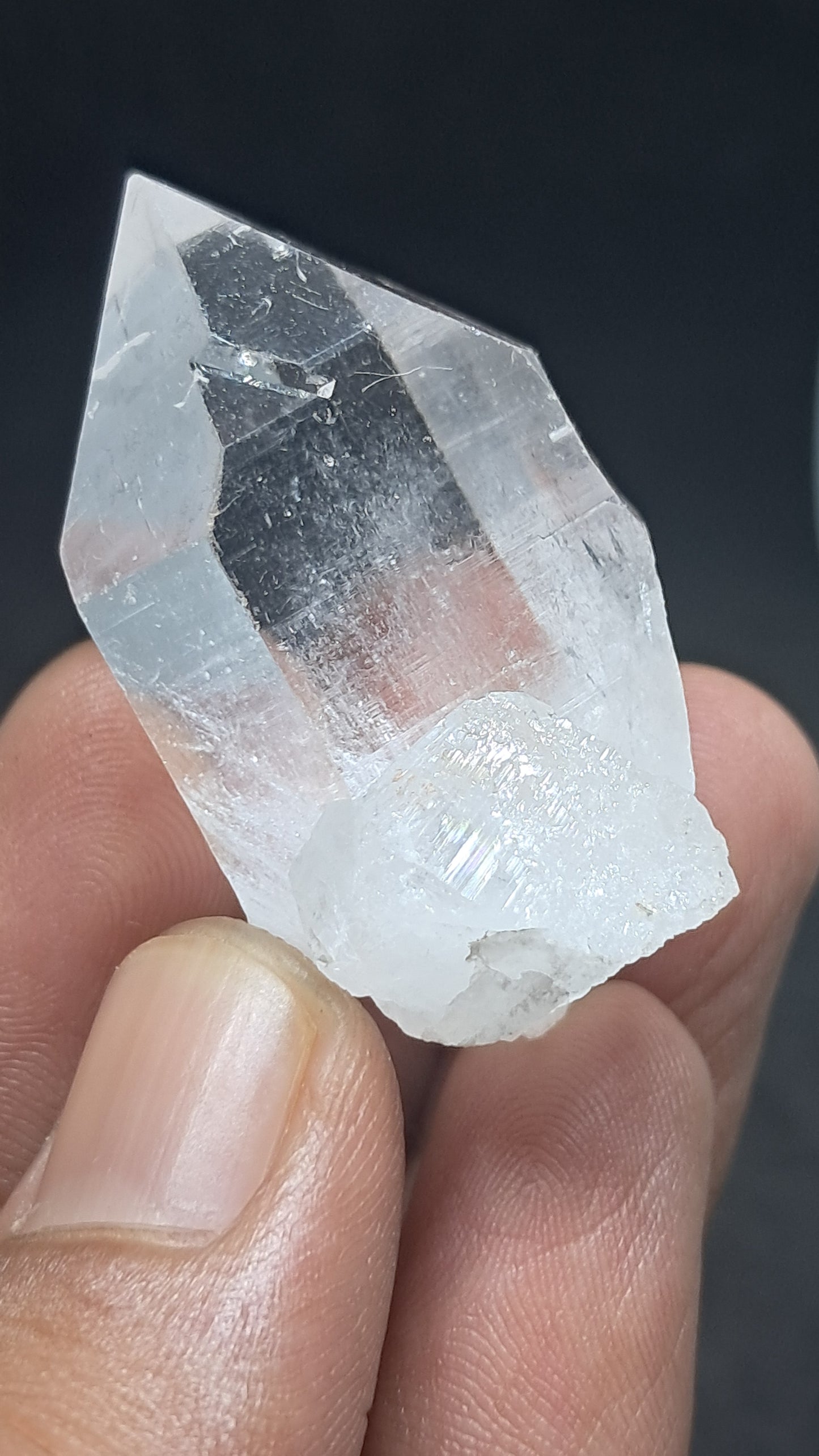 Cuarzo del Himalaya con gemelo penetrante | Terminación escalonada | Ejemplar mineral n.° CH78