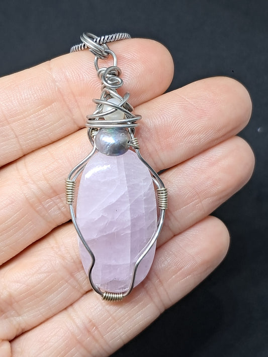 Kunzite and Pearls Pendant | Handcrafted Jewelry | Necklace | Unisex #JL39