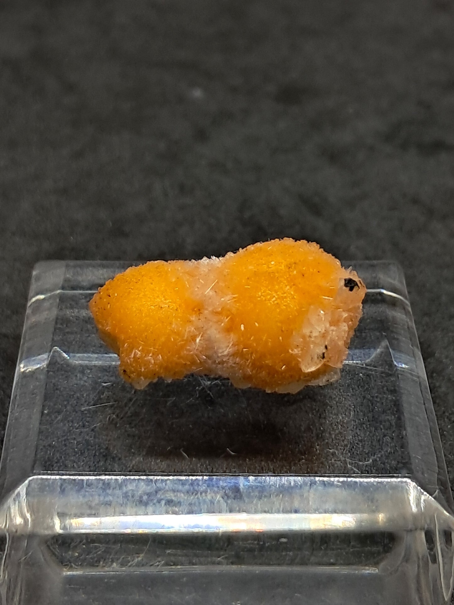 Muestra de mineral de Thomsonita con mesolita (Madhya Pradesh) | Zeolita n.° THM1