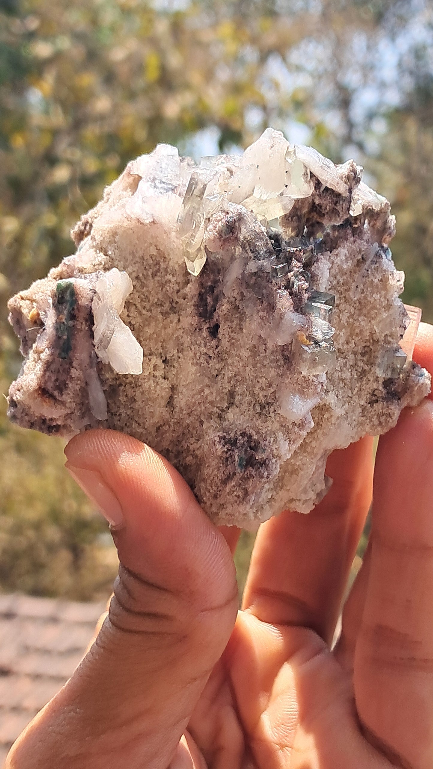 Apofilita Verde (Fluorapofilita) con Estilbita en Matriz (Ajanta) Cristal Natural | Muestra Mineral #GA16