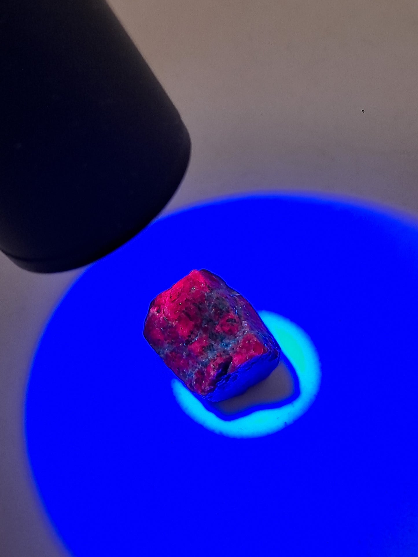 Cristal de rubí en bruto (Tamil Nadu) Piedra natural | Muestra de mineral #RB34
