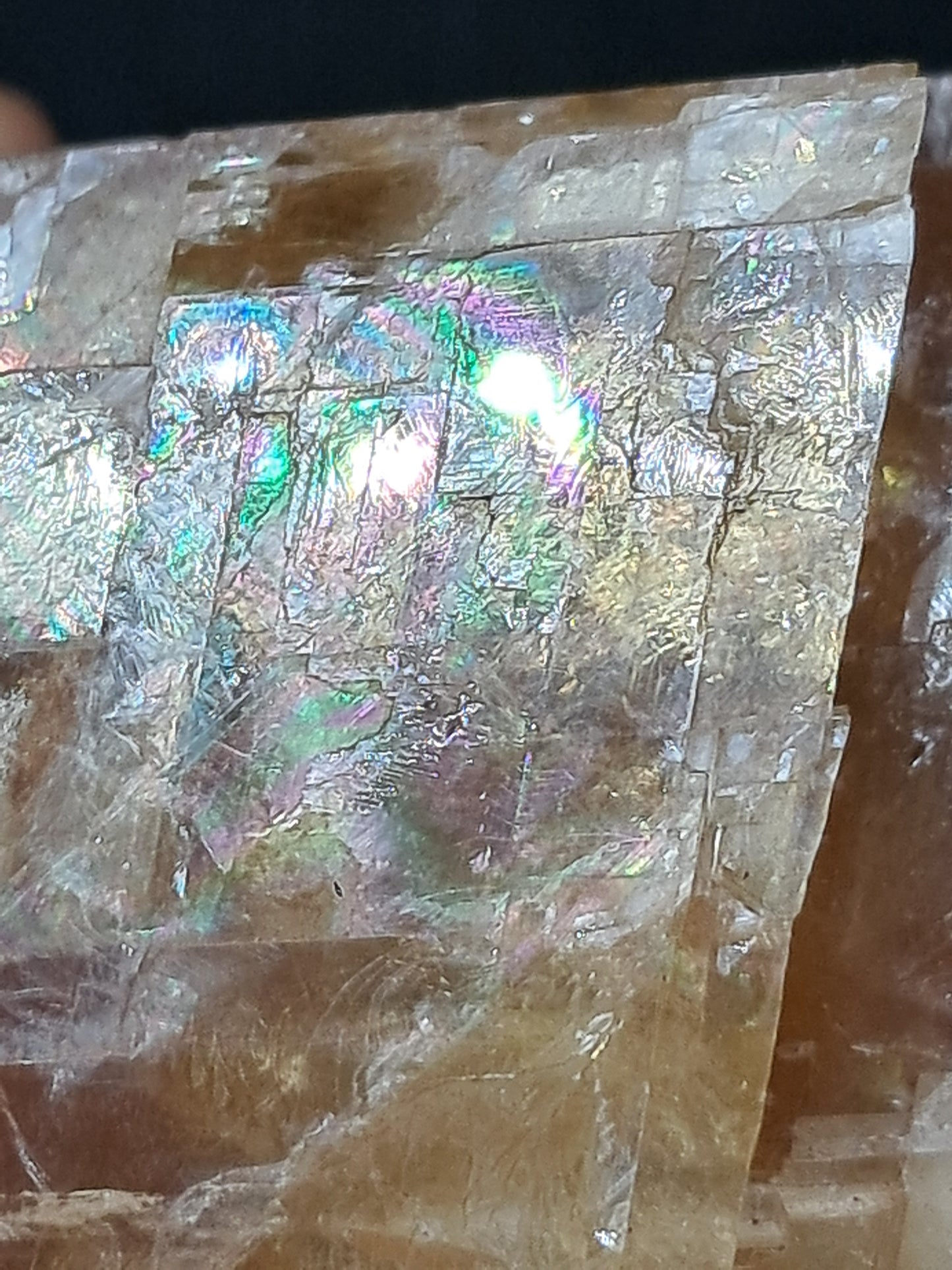 Calcita miel con okenita (India), cristal L en bruto | Piedra natural | Ejemplar mineral n.° CA28