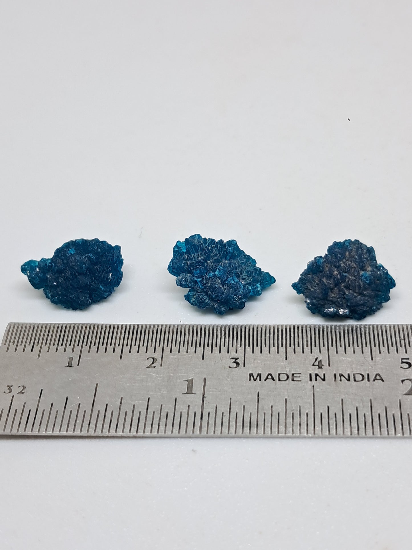 Juego de 3 flores de cavansita de alta calidad (wagholi) en bruto | Cristal natural | Ejemplar mineral raro n.° CV44