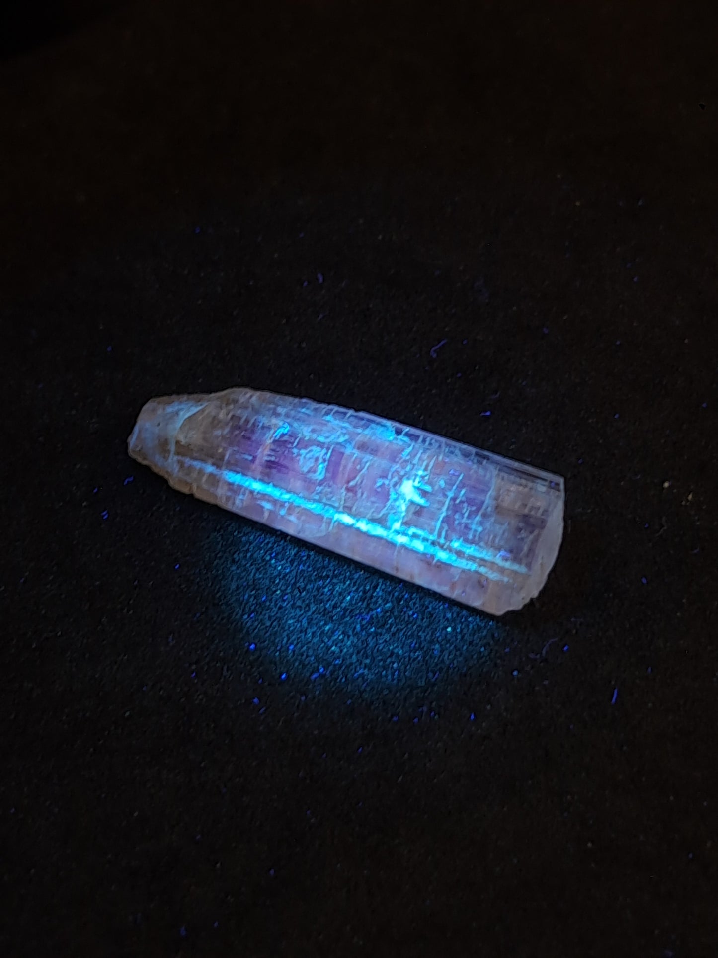 Scapolite Natural Crystal (Karur) UV Reactive | Rough Stone | Mineral Specimen #SCP15