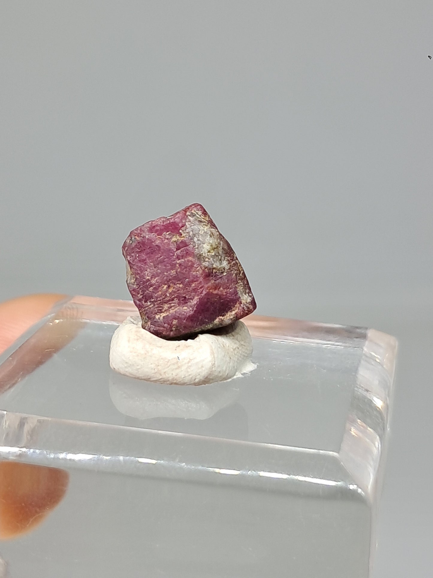Cristal de rubí en bruto (Tamil Nadu) Piedra natural | Muestra de mineral #RB21