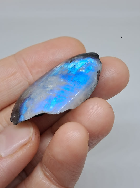 Labradorita blanca | Piedra lunar arcoíris *Alta calidad* (Tamil Nadu) Piedra rugosa y pulida | Roca natural n.° MN18