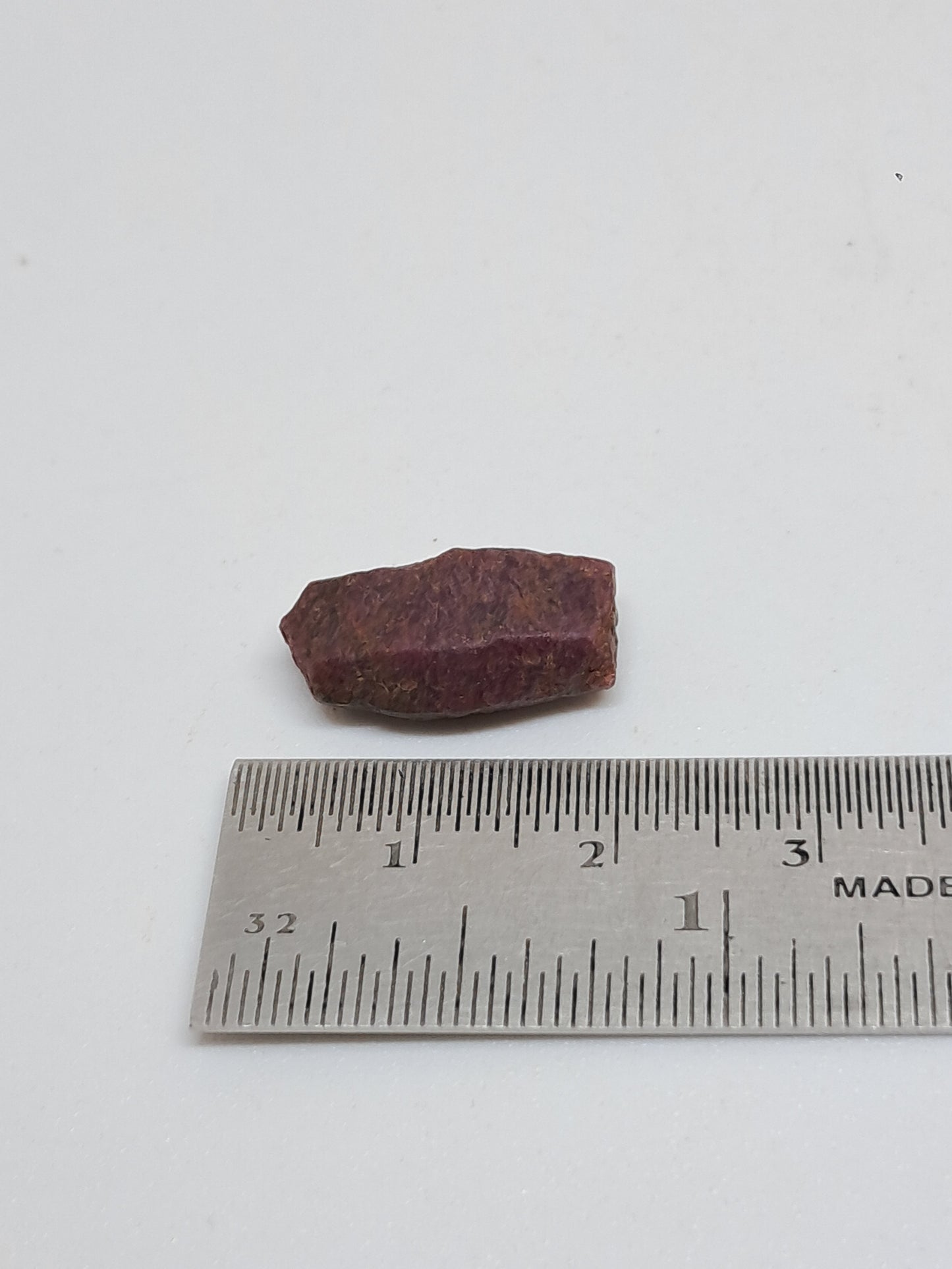 Cristal de rubí en bruto (Tamil Nadu) Piedra natural | Muestra mineral #RB28