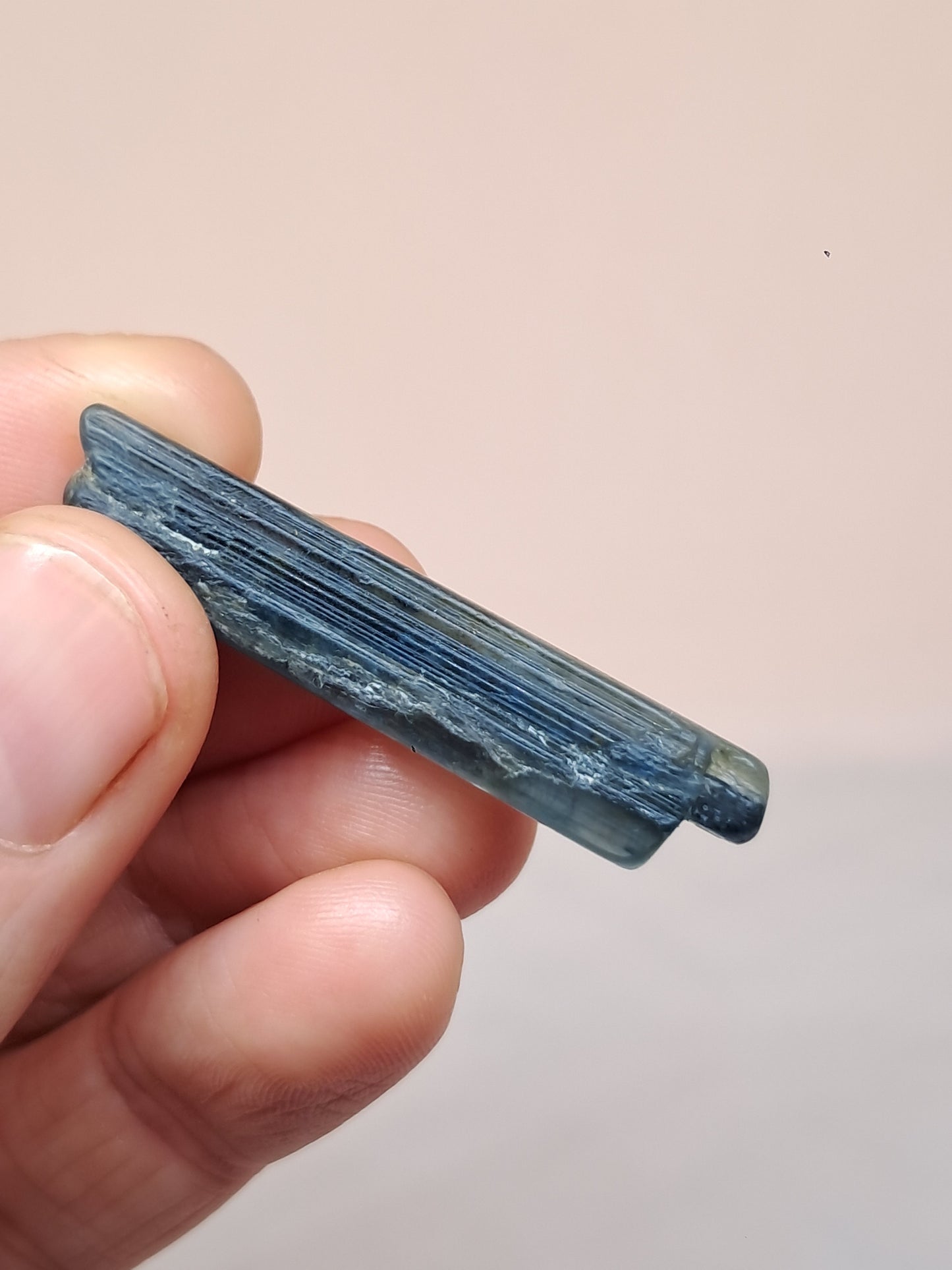 Piedra natural cianita azul (Nepal) n.° KY23