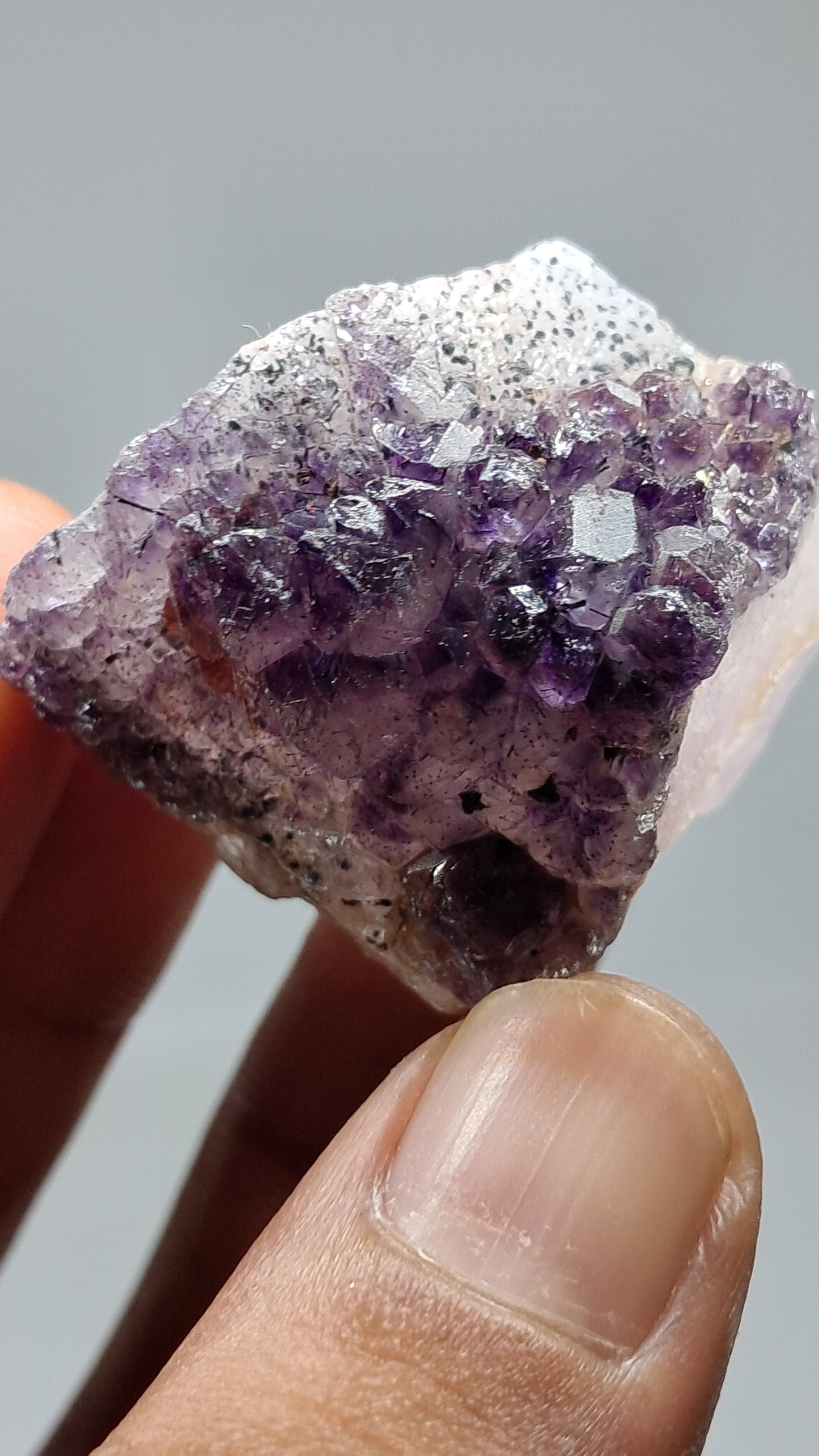 Amatista Elestial Morada Profunda | Inclusiones de Hematita Goethita Rutilo | Cristal Natural | Espécimen Mineral #KA199
