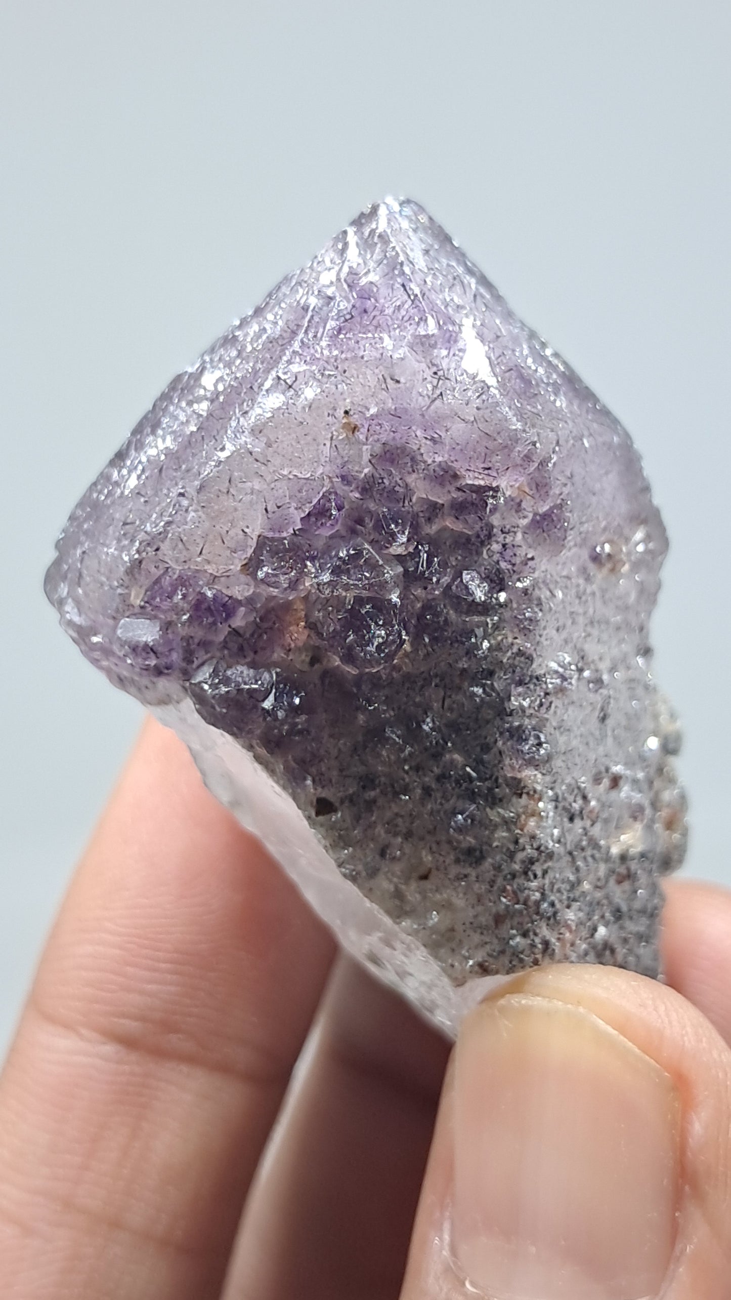 Amatista Elestial sobre Pseudomorfo de Cuarzo | Inclusiones de Hematita Goethita Rutilo | Cristal Natural | Muestra Mineral #KA192