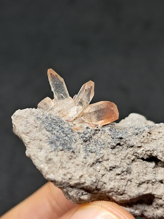 Cristales de topacio natural en matriz (México), piedra preciosa rara | Ejemplar mineral n.° TPZ11