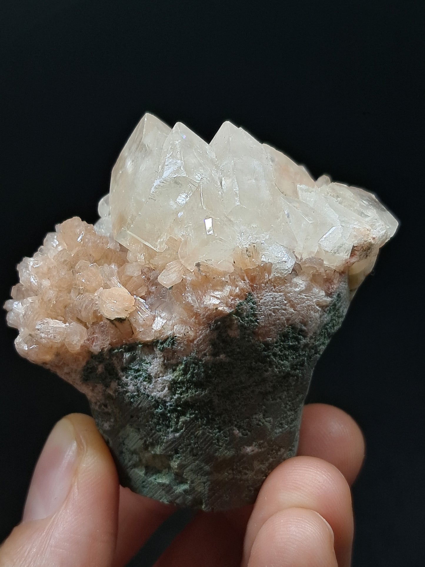 Calcita con estellerita en matriz de basalto (Ajanta) Cristal natural | Piedra en bruto | Muestra mineral #CA40