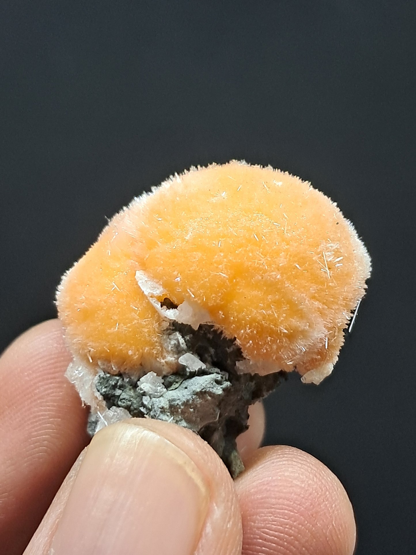 Muestra de mineral de Thomsonita con mesolita (Madhya Pradesh) | Zeolita n.° THM5